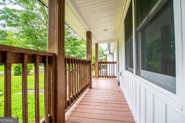 61 Davenport Mill Road, Carrollton, GA 30117