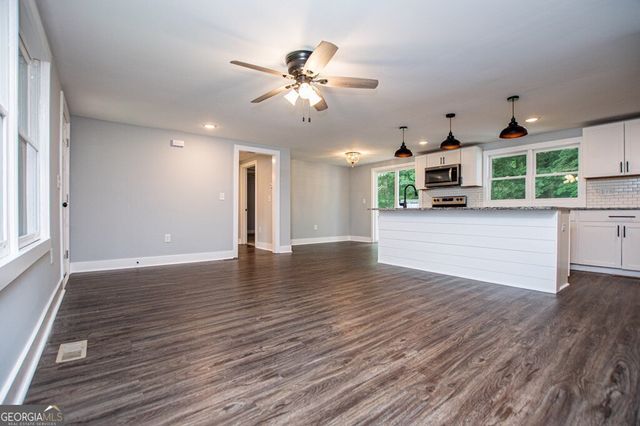61 Davenport Mill Road, Carrollton, GA 30117