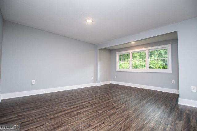61 Davenport Mill Road, Carrollton, GA 30117