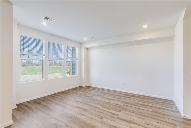 616 Switchgrass Lane 61005, Bolingbrook, IL 60490