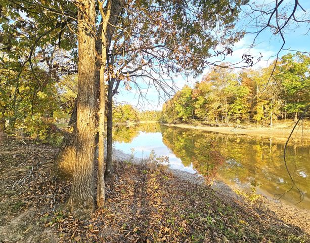 328 Duck Blind Rd, Clifton, TN 38425