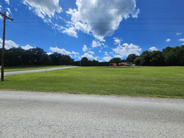 328 Duck Blind Rd, Clifton, TN 38425