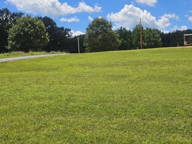 328 Duck Blind Rd, Clifton, TN 38425