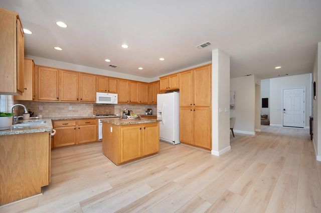 1218 Darling Way, Folsom, CA 95630