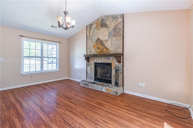 2040 Wendover Drive, Snellville, GA 30078