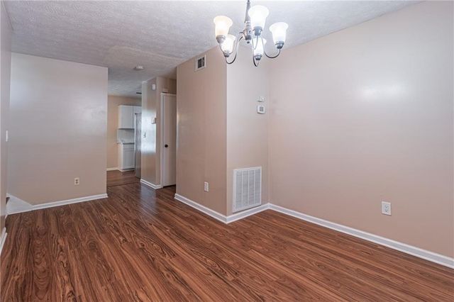 2040 Wendover Drive, Snellville, GA 30078