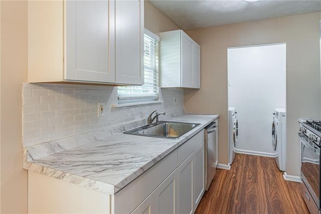 2040 Wendover Drive, Snellville, GA 30078