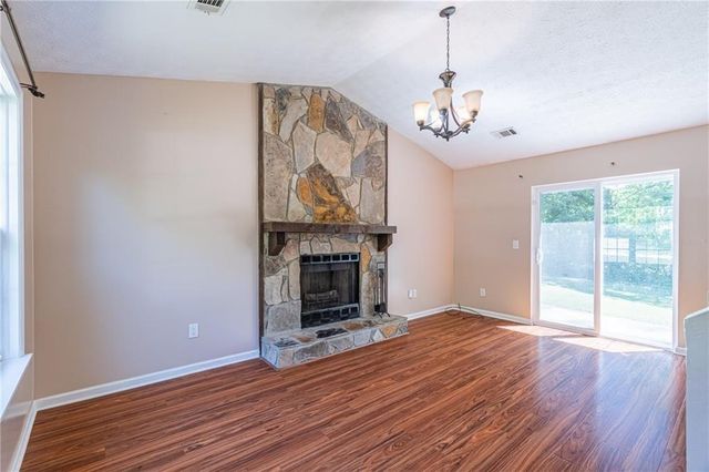 2040 Wendover Drive, Snellville, GA 30078