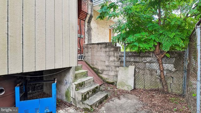5825 NORFOLK ST, Philadelphia, PA 19143