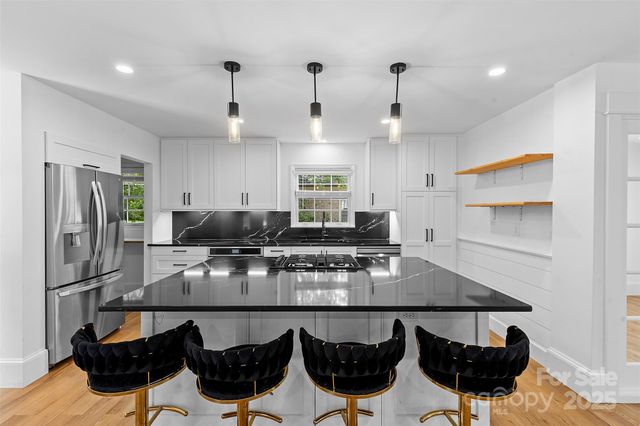 4500 Dawnwood Drive, Charlotte, NC 28212