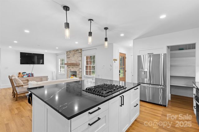 4500 Dawnwood Drive, Charlotte, NC 28212