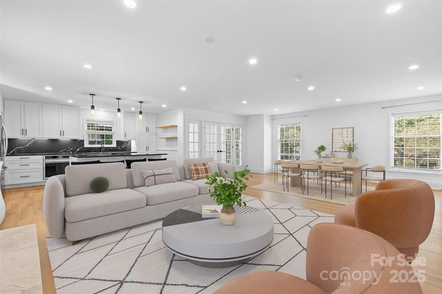 4500 Dawnwood Drive, Charlotte, NC 28212