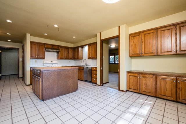 91 Pebble Beach Drive, Little Rock, AR 72212