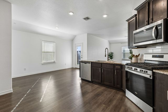 492 Declaration Way, Fate, TX 75189