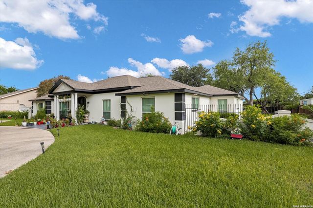 109 CHATTINGTON CT, Castle Hills, TX 78213