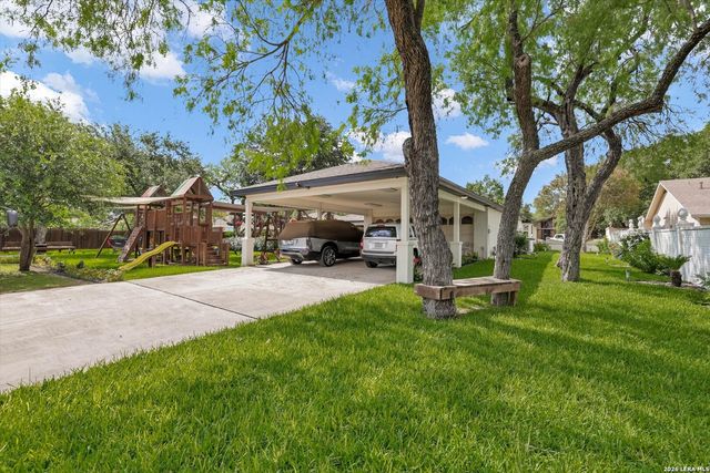 109 CHATTINGTON CT, Castle Hills, TX 78213