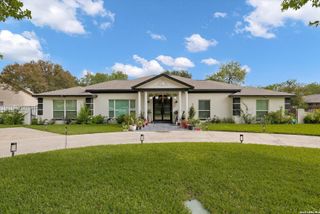 109 CHATTINGTON CT, Castle Hills, TX 78213