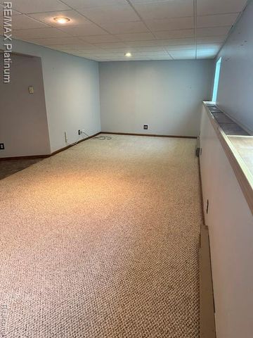 6574 Avon Drive, Brighton, MI 48116