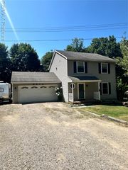 6574 Avon Drive, Brighton, MI 48116