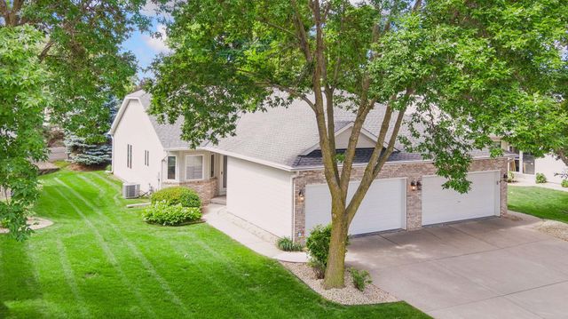 710 Emerald Ridge, Roseville, MN 55113