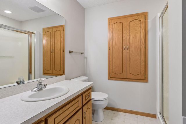 710 Emerald Ridge, Roseville, MN 55113
