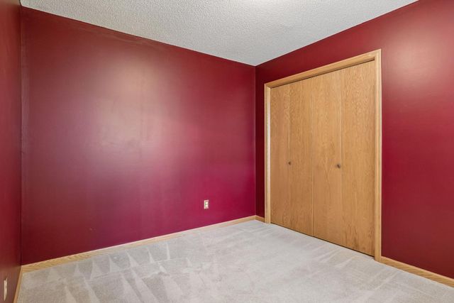 710 Emerald Ridge, Roseville, MN 55113