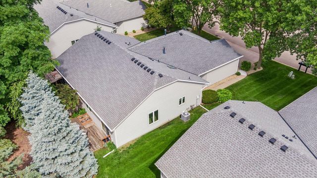 710 Emerald Ridge, Roseville, MN 55113