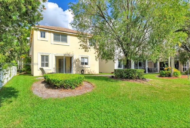 1386 Canary Island Dr, Weston, FL 33327