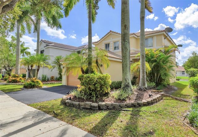 1386 Canary Island Dr, Weston, FL 33327