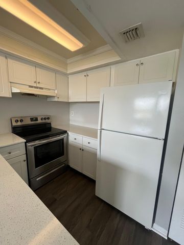 728 Executive Center Drive 21, West Palm Beach, FL 33401