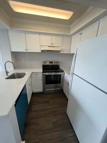 728 Executive Center Drive 21, West Palm Beach, FL 33401