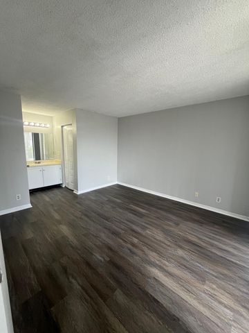 728 Executive Center Drive 21, West Palm Beach, FL 33401