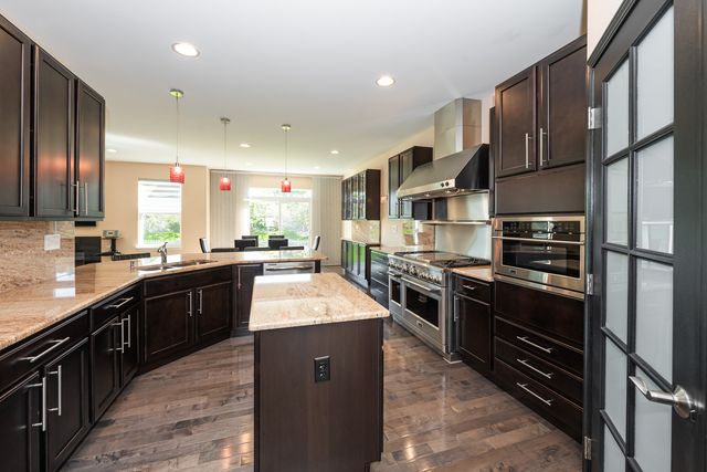 2416 Heron Lane, Wauconda, IL 60084