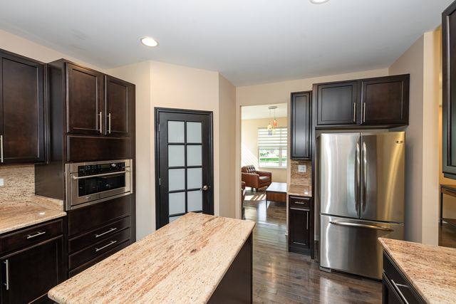 2416 Heron Lane, Wauconda, IL 60084