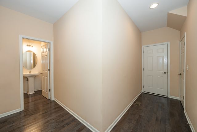 2416 Heron Lane, Wauconda, IL 60084