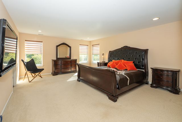 2416 Heron Lane, Wauconda, IL 60084