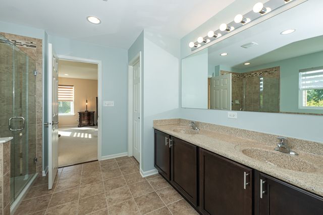2416 Heron Lane, Wauconda, IL 60084