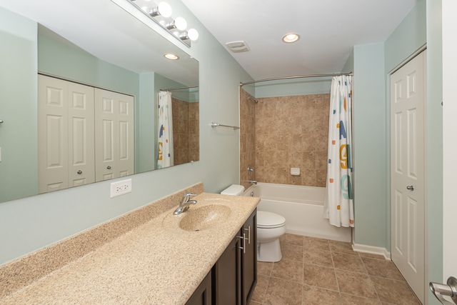 2416 Heron Lane, Wauconda, IL 60084