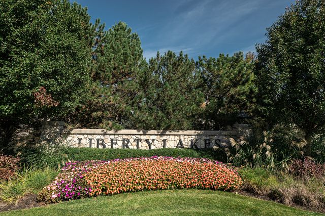 2416 Heron Lane, Wauconda, IL 60084