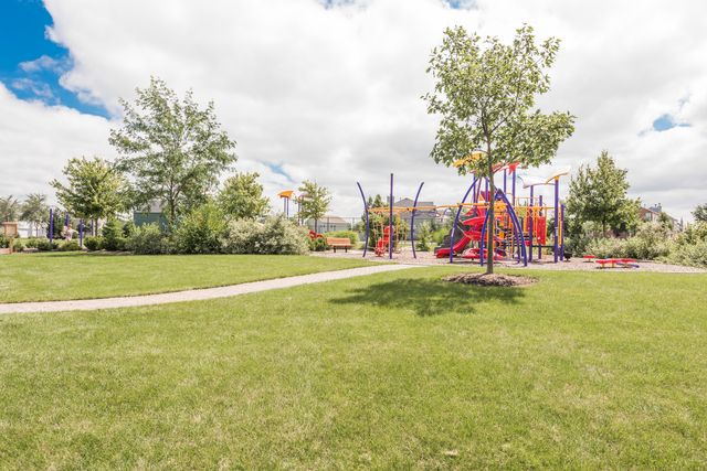2416 Heron Lane, Wauconda, IL 60084