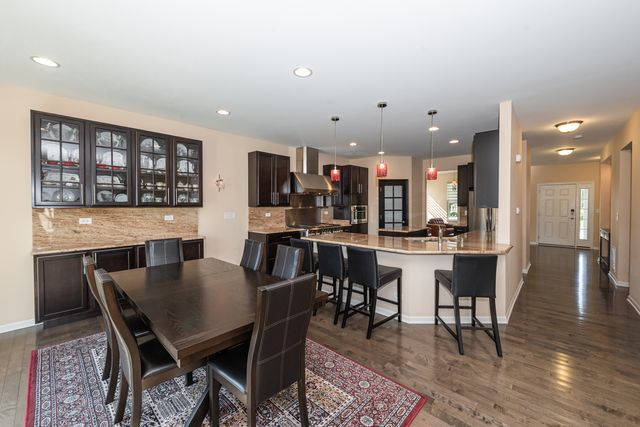 2416 Heron Lane, Wauconda, IL 60084