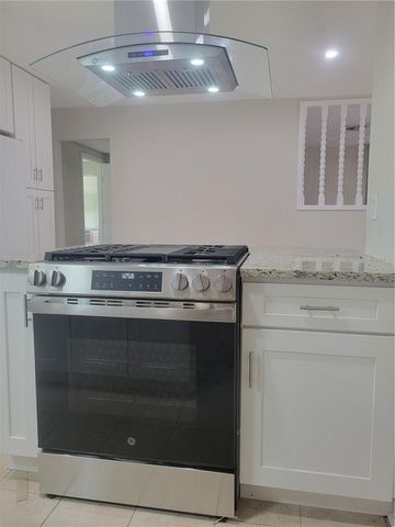 4949 Nell St, Corpus Christi, TX 78411