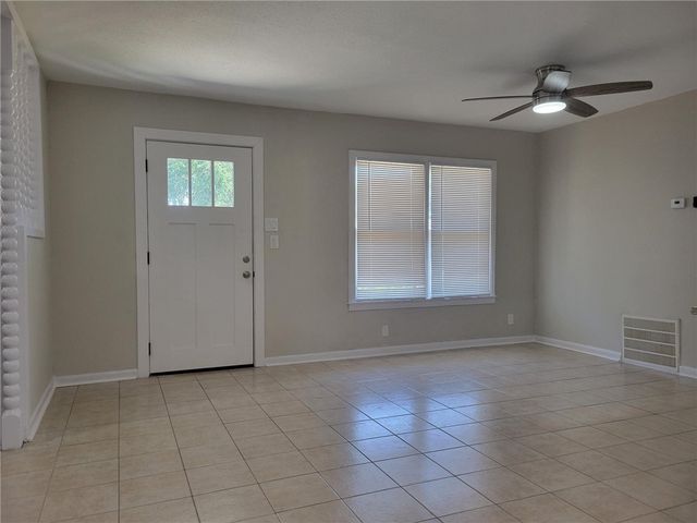 4949 Nell St, Corpus Christi, TX 78411