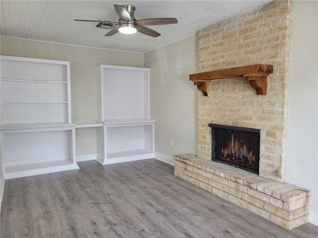 4949 Nell St, Corpus Christi, TX 78411