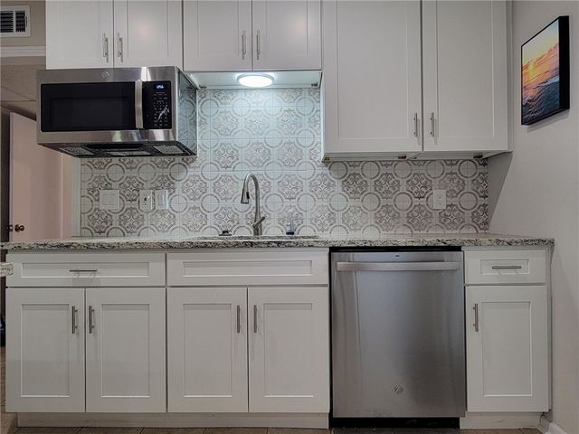 4949 Nell St, Corpus Christi, TX 78411