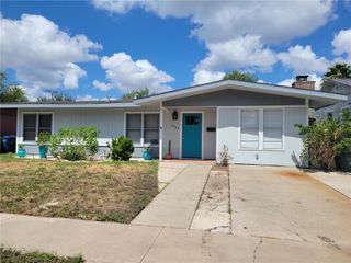 4949 Nell St, Corpus Christi, TX 78411
