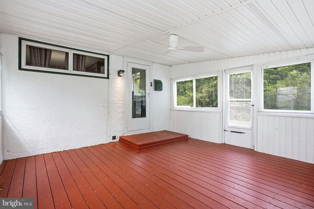 3773 BRIDGEWATER RD, Brookhaven, PA 19015