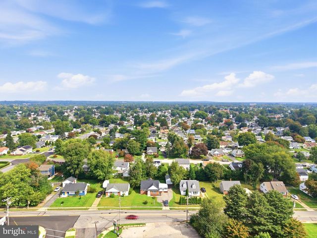 3773 BRIDGEWATER RD, Brookhaven, PA 19015