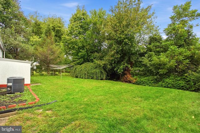 3773 BRIDGEWATER RD, Brookhaven, PA 19015