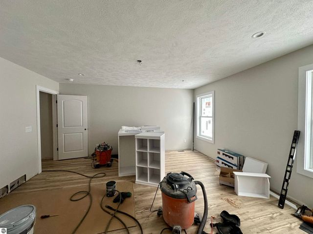 1044 Birmley Estates Drive, Traverse City, MI 49696